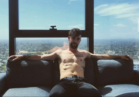 holdfast header picture leakfans.com