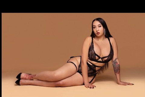 Header of honeyizabella