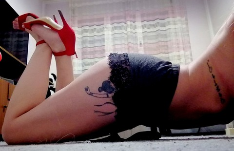 hotmiasummer header picture leakfans.com