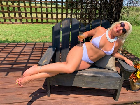 hotwifetaylor header picture leakfans.com