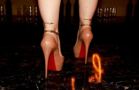 Header of houseofheels