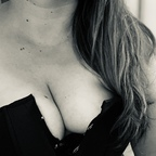 housewifevip profile picture leakfans.com