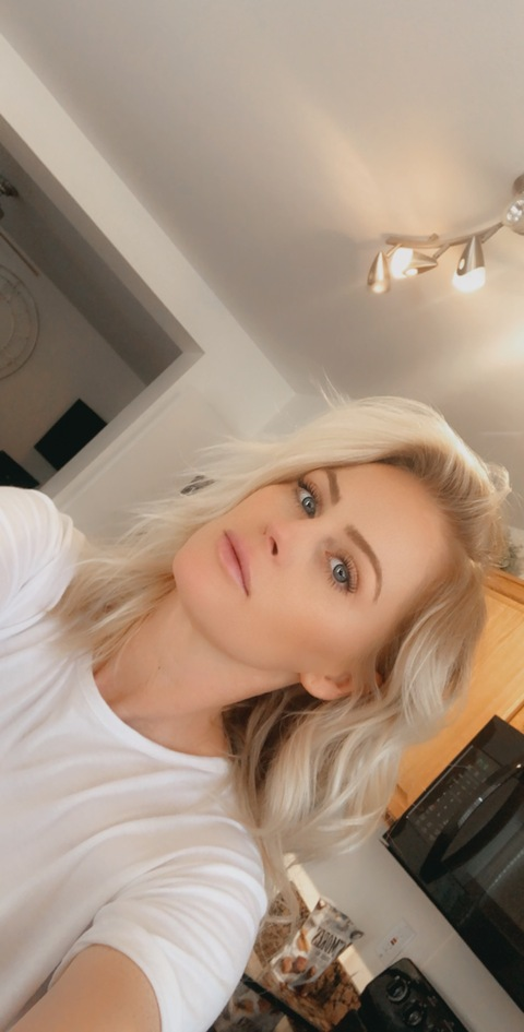 hp383 header picture leakfans.com