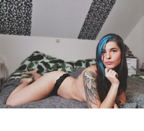 iamdexia2 header picture leakfans.com