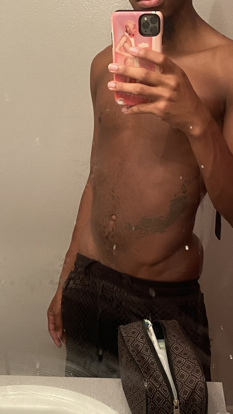 iconicheim header picture leakfans.com