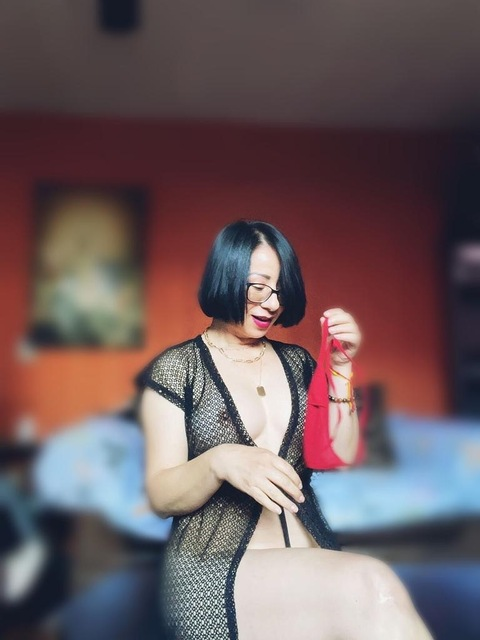 inesexclusiva header picture leakfans.com