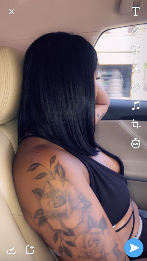 isayona header picture leakfans.com