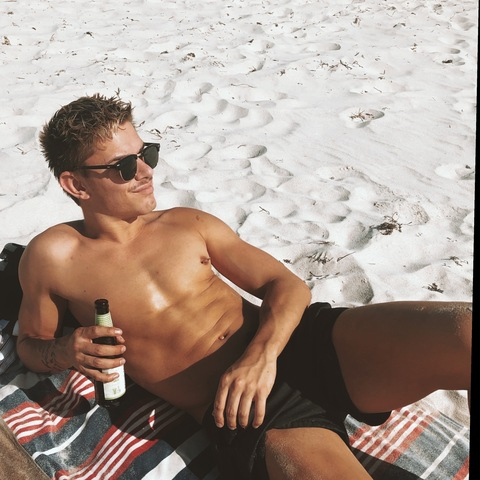 islandboy1997 header picture leakfans.com