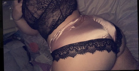 itsashleyallen header picture leakfans.com