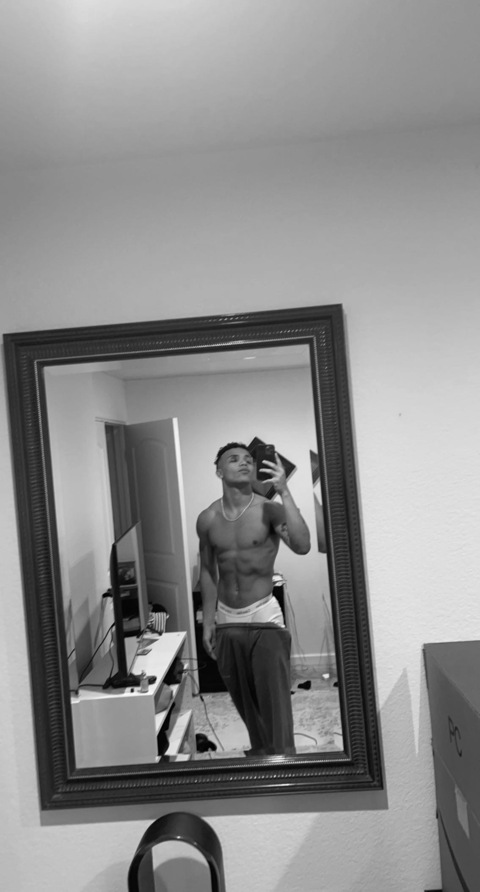 itsnazzy header picture leakfans.com