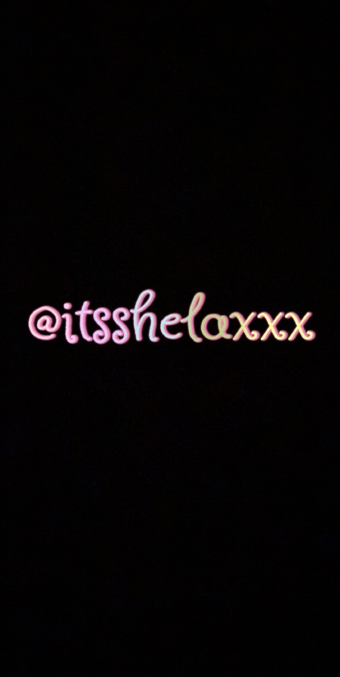 Header of itsshelaxxx