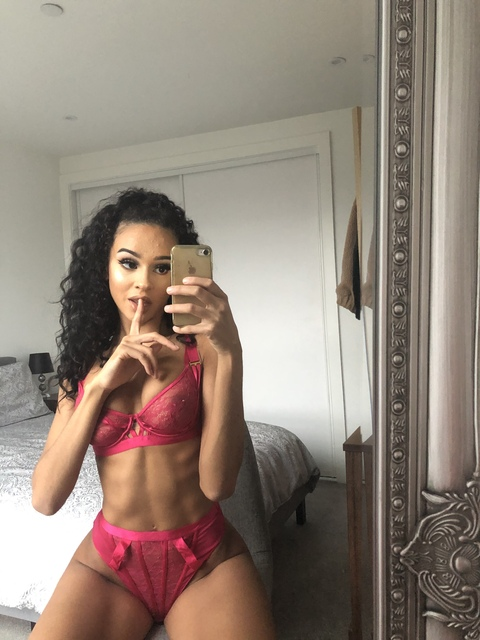 itsssebb header picture leakfans.com