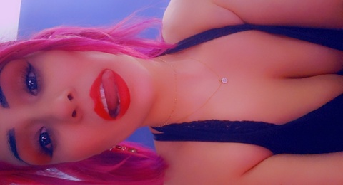 ittybitty_avia header picture leakfans.com