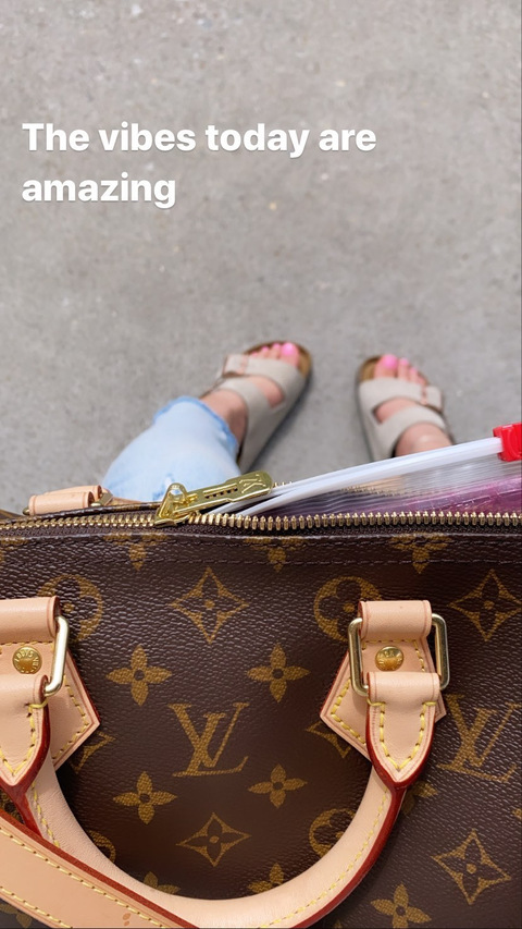 itzme19 header picture leakfans.com