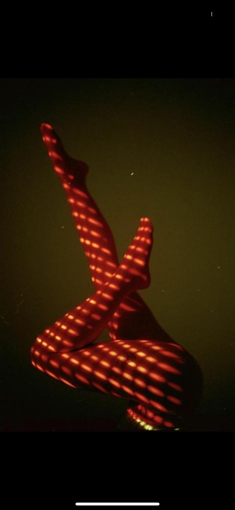 iwantamber header picture leakfans.com