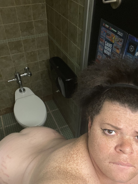 josiev2020 header picture leakfans.com