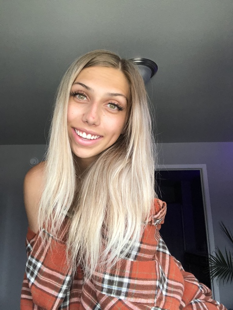 juliakrause header picture leakfans.com