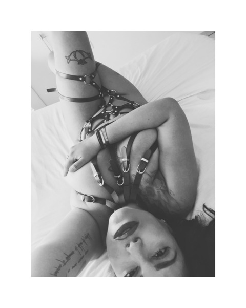 julliettezrr header picture leakfans.com