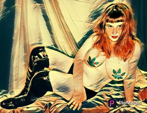 karisene header picture leakfans.com