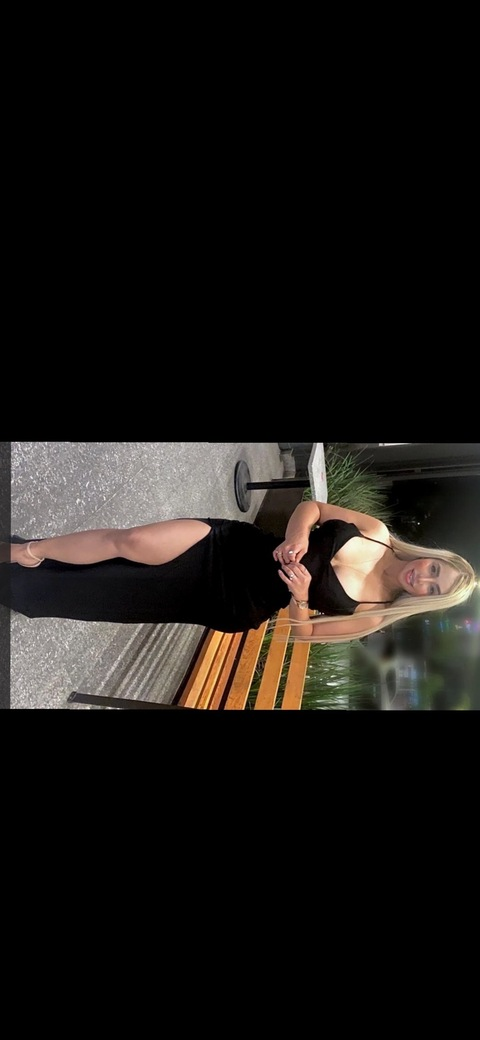 karladiamond_1 header picture leakfans.com