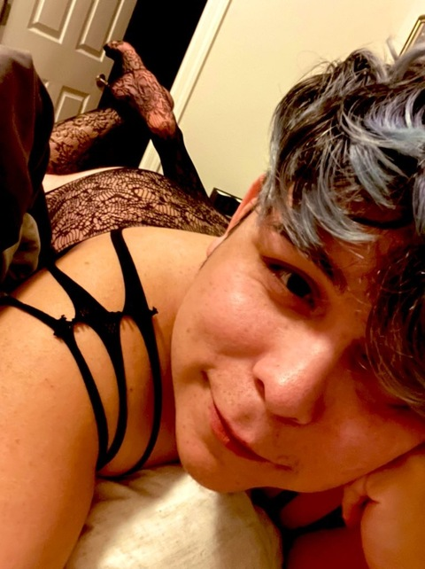 karmaboy1196 header picture leakfans.com