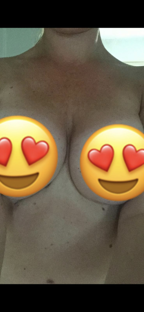 katflap2 header picture leakfans.com