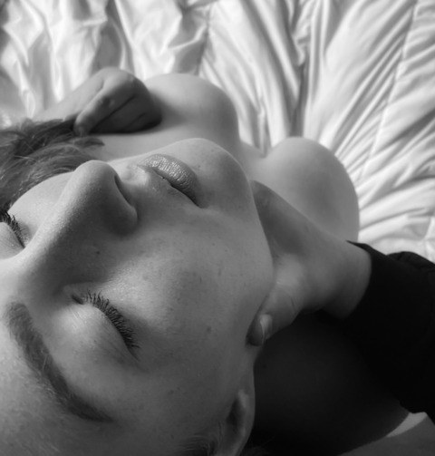 kellyrousse_free header picture leakfans.com