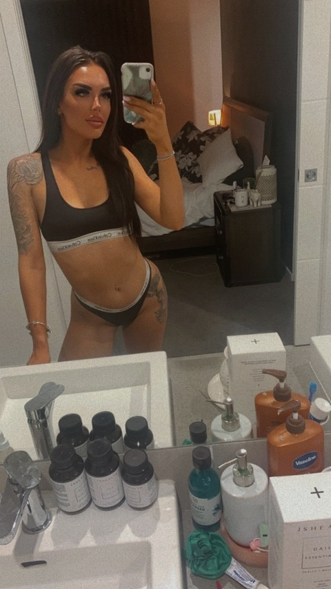 kieralee94 header picture leakfans.com