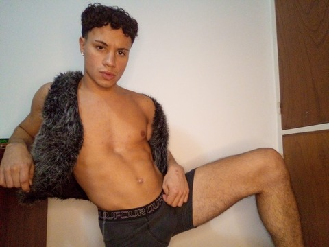 kingcaliente_77 header picture leakfans.com