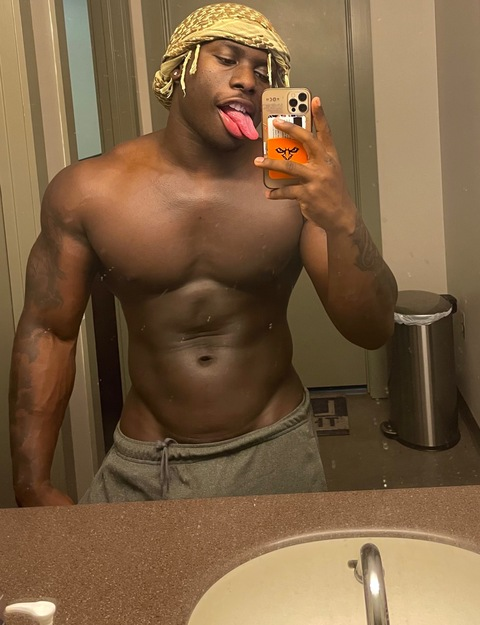 kinghendrx header picture leakfans.com