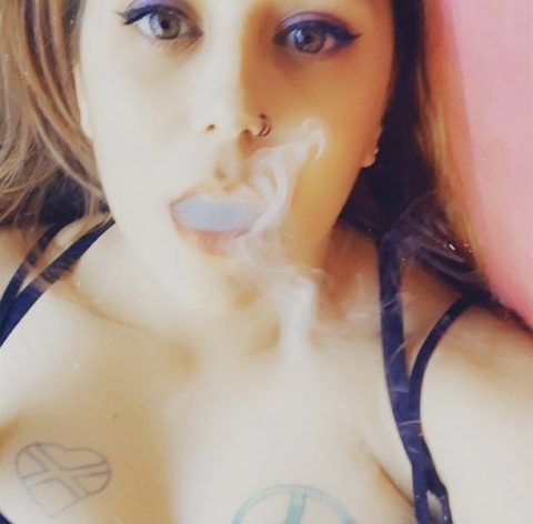 Header of kittylynnsmokes