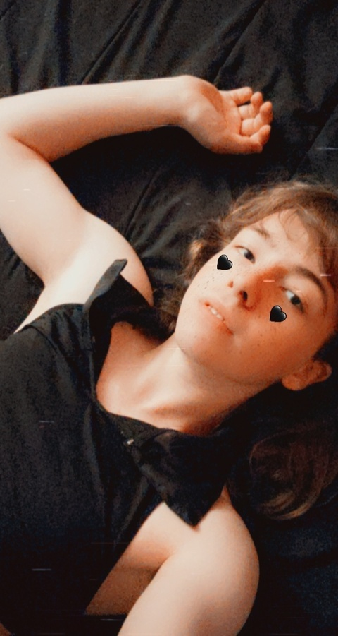 kiwikino header picture leakfans.com