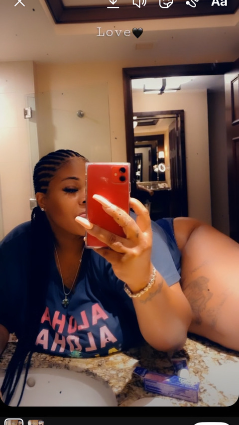 kizzyjuicy header picture leakfans.com