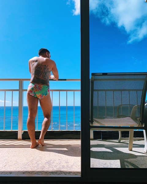 knivesandanchors header picture leakfans.com