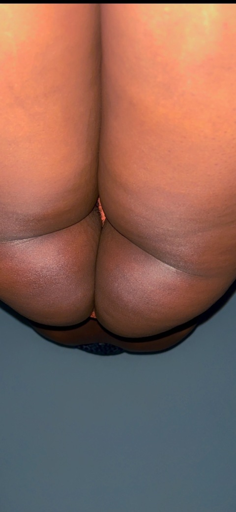 ladie_valentine header picture leakfans.com