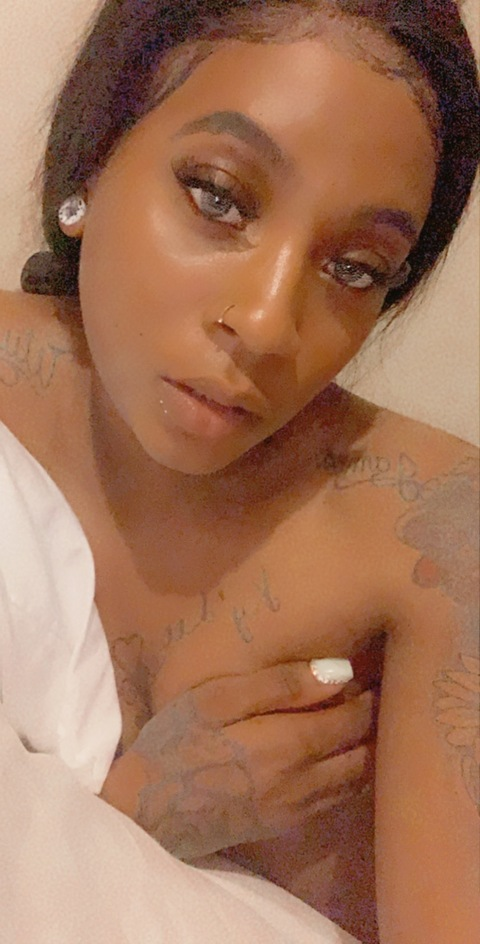 ladiieeluckiie header picture leakfans.com