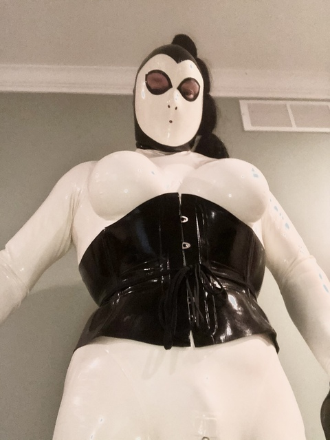 latexrubbergirl header picture leakfans.com