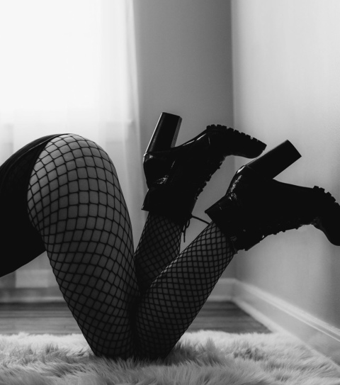 latina_cmps23 header picture leakfans.com