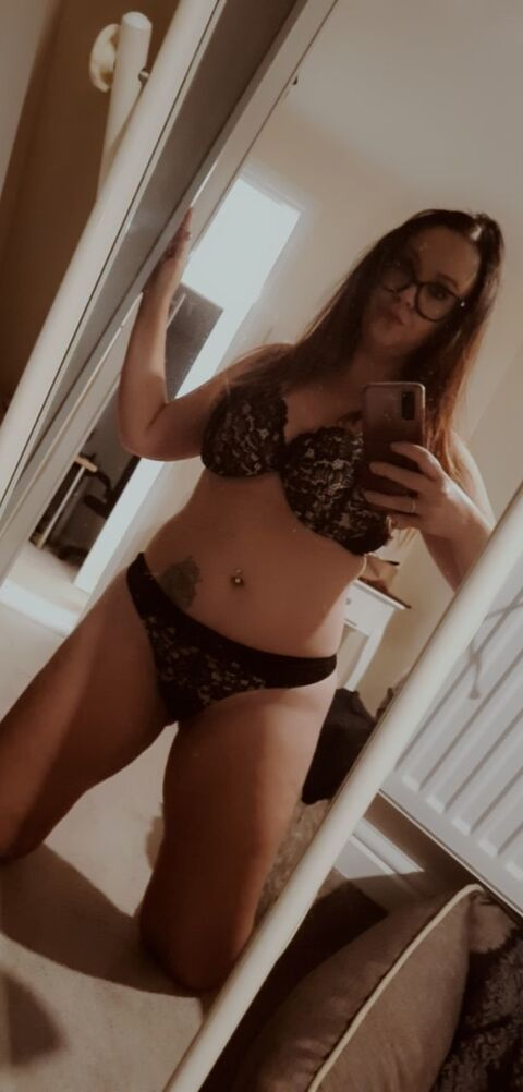 lauraa85 header picture leakfans.com