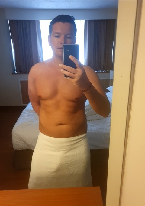 lausbub_ffm header picture leakfans.com