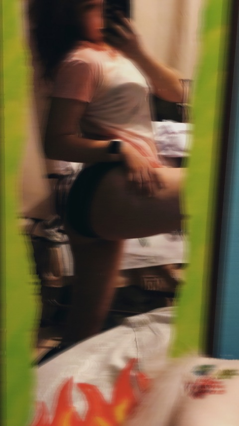 leenei_mm header picture leakfans.com