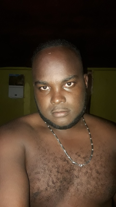 leevanplummer header picture leakfans.com