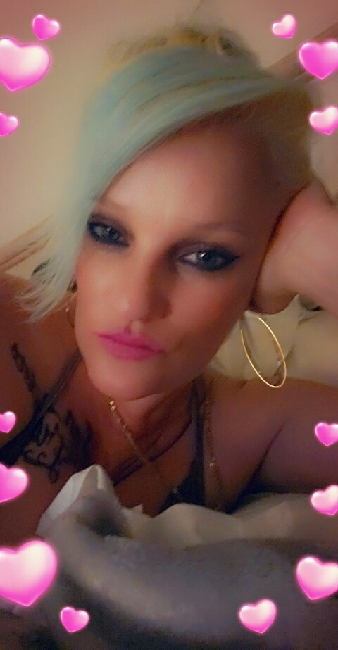 lelathroats header picture leakfans.com