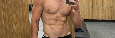 leocoxxx header picture leakfans.com