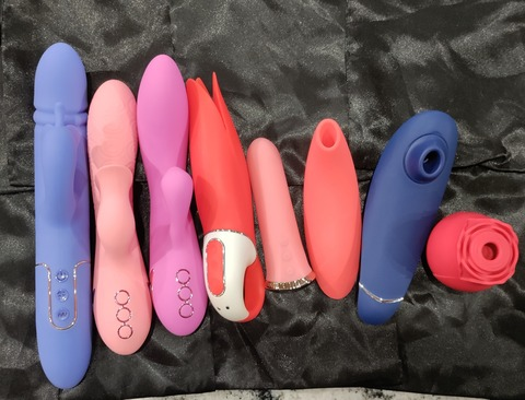 leonadelioness header picture leakfans.com