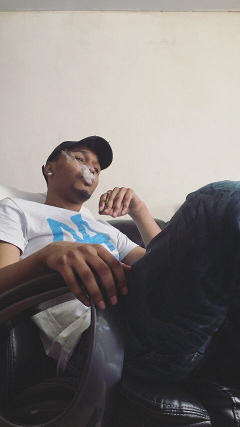 leonardo93 header picture leakfans.com