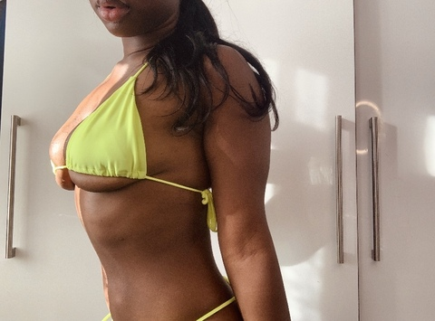 leonatengwana header picture leakfans.com