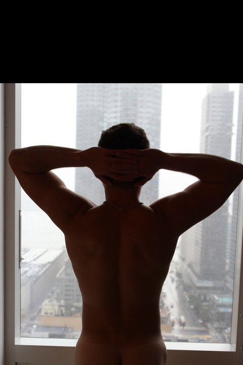 leotwinkkkk header picture leakfans.com