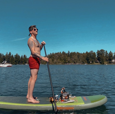 levilaneee header picture leakfans.com