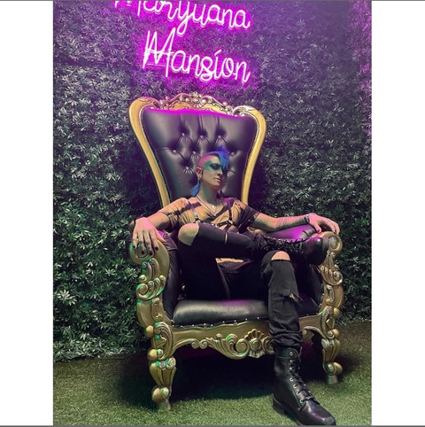 lez_choker94 header picture leakfans.com